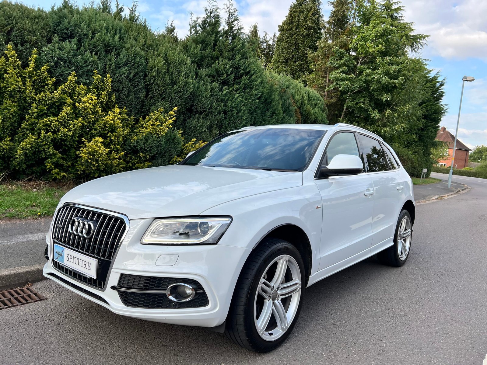 
								Audi Q5 2.0 TDI S line Plus quattro Euro 5 (s/s) 5dr full									