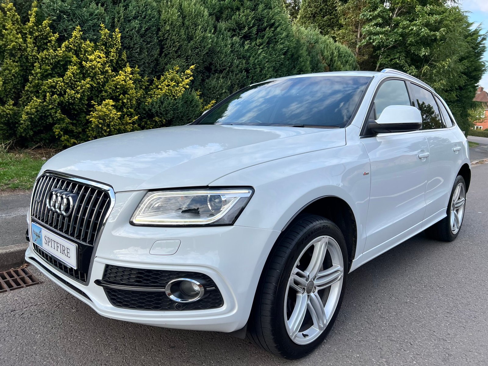
								Audi Q5 2.0 TDI S line Plus quattro Euro 5 (s/s) 5dr full									