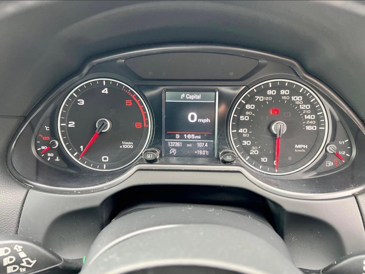 
								Audi Q5 2.0 TDI S line Plus quattro Euro 5 (s/s) 5dr full									