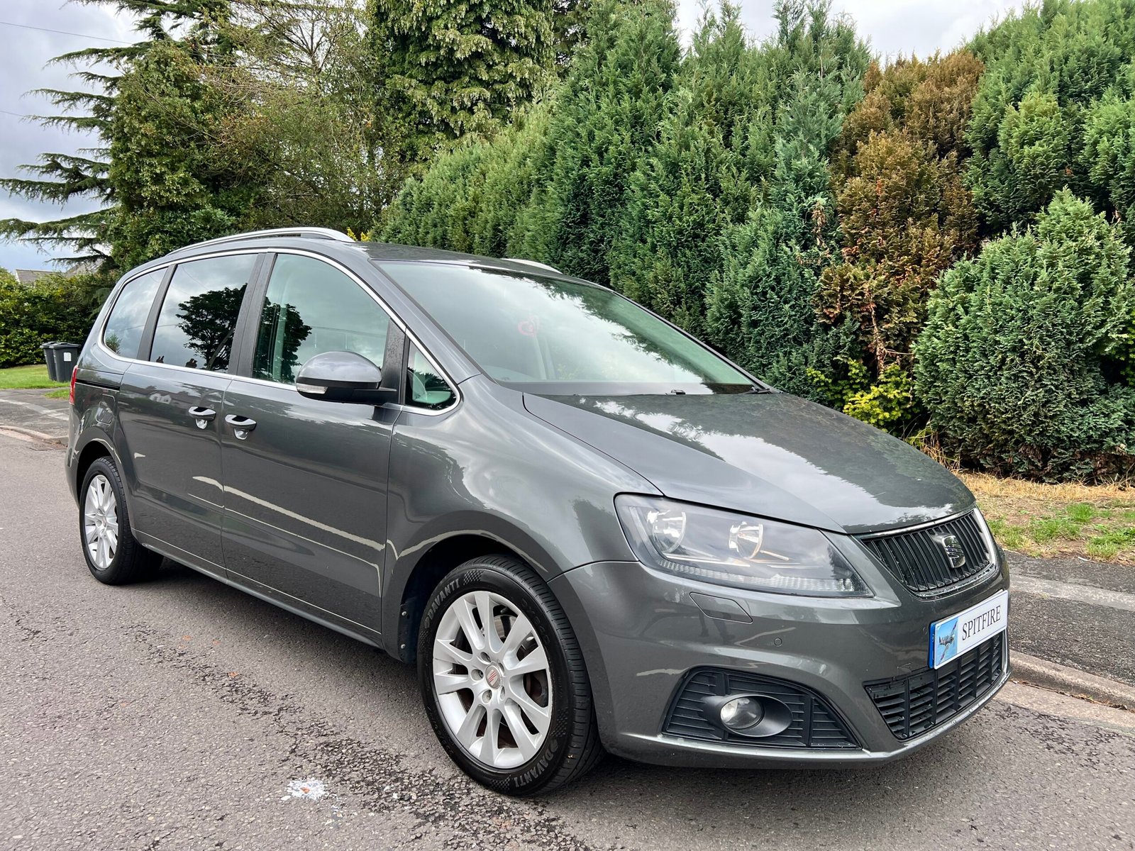 
								SEAT Alhambra 2.0 TDI Ecomotive CR SE Lux Euro 5 (s/s) 5dr full									