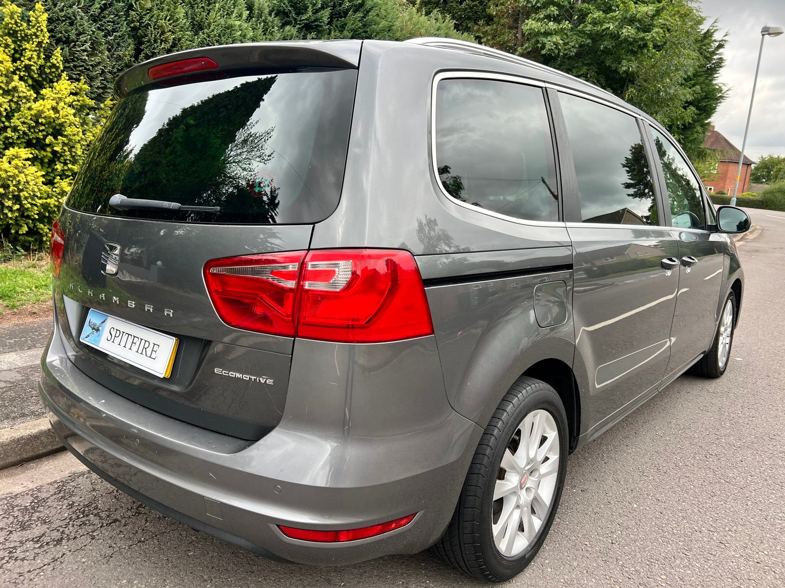 
								SEAT Alhambra 2.0 TDI Ecomotive CR SE Lux Euro 5 (s/s) 5dr full									