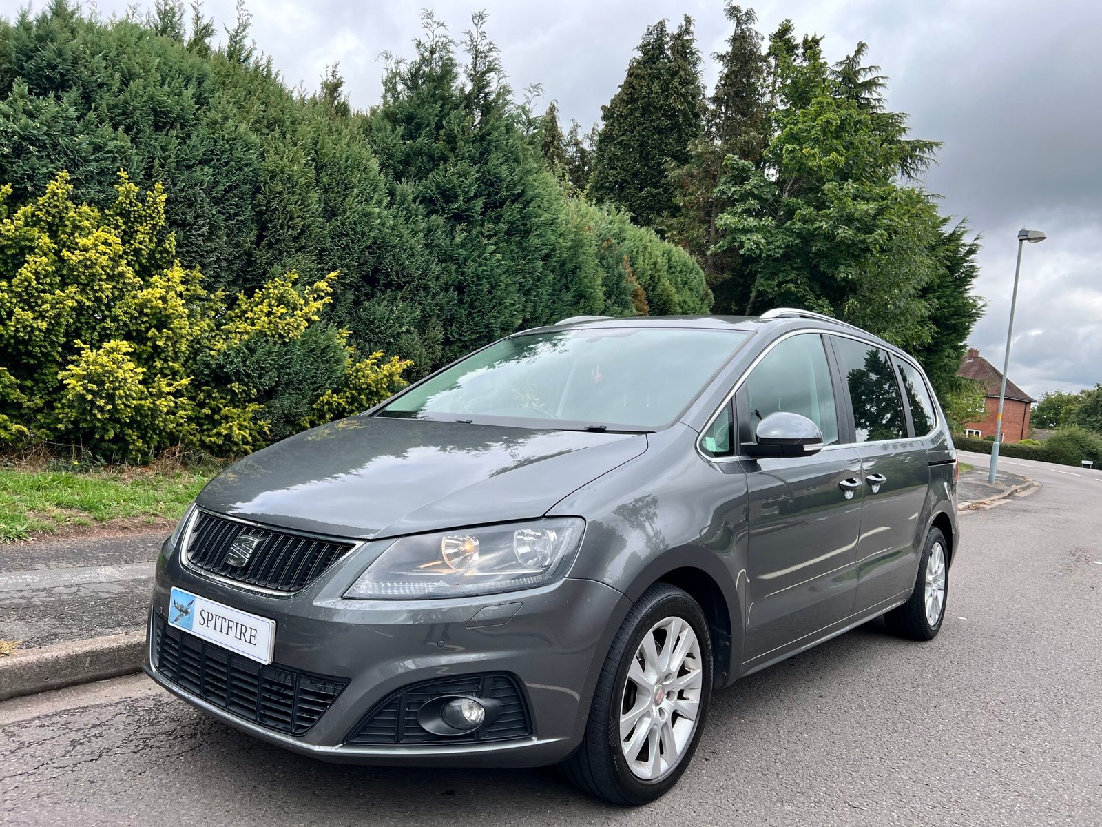 
								SEAT Alhambra 2.0 TDI Ecomotive CR SE Lux Euro 5 (s/s) 5dr full									