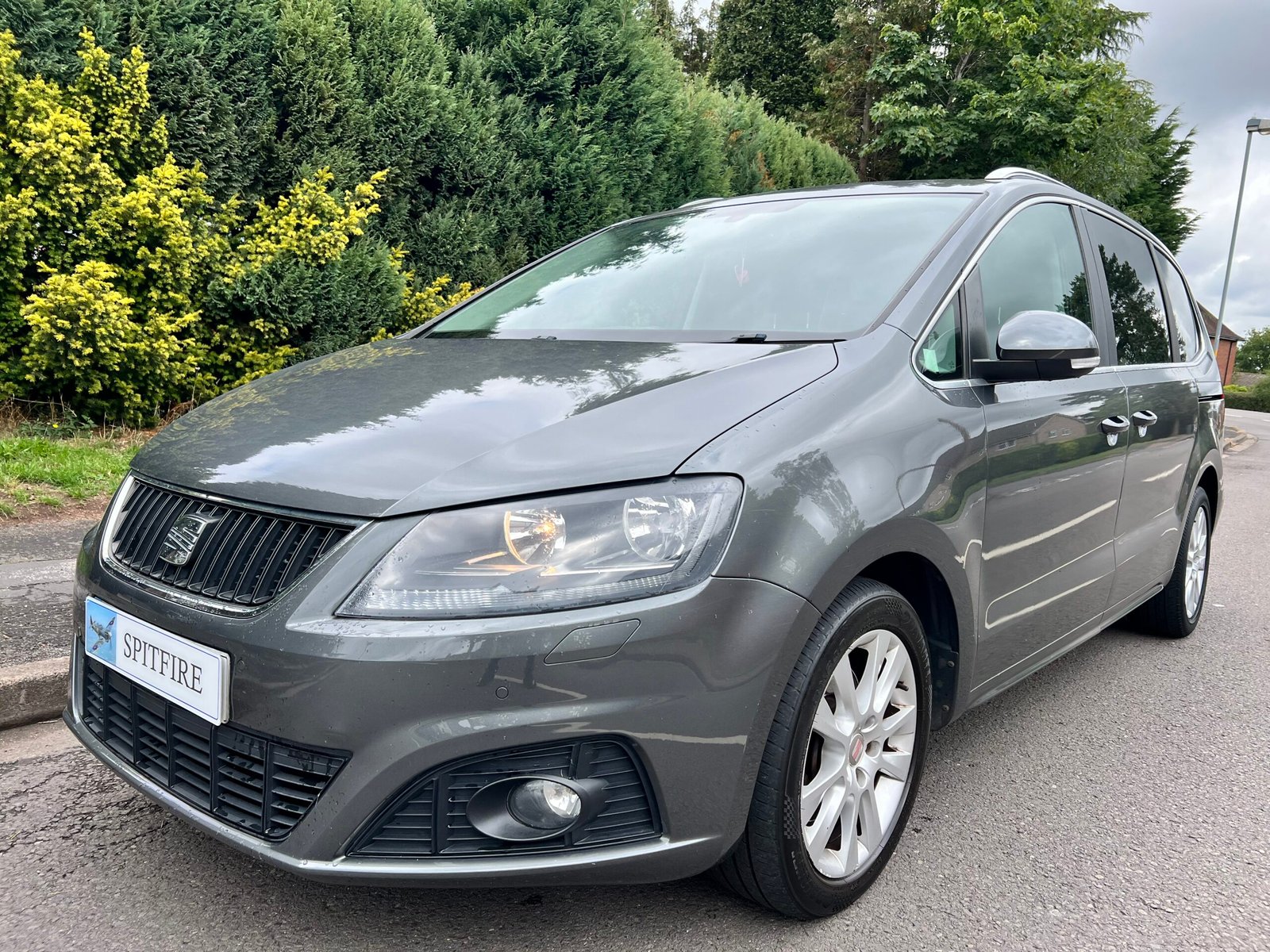 
								SEAT Alhambra 2.0 TDI Ecomotive CR SE Lux Euro 5 (s/s) 5dr full									