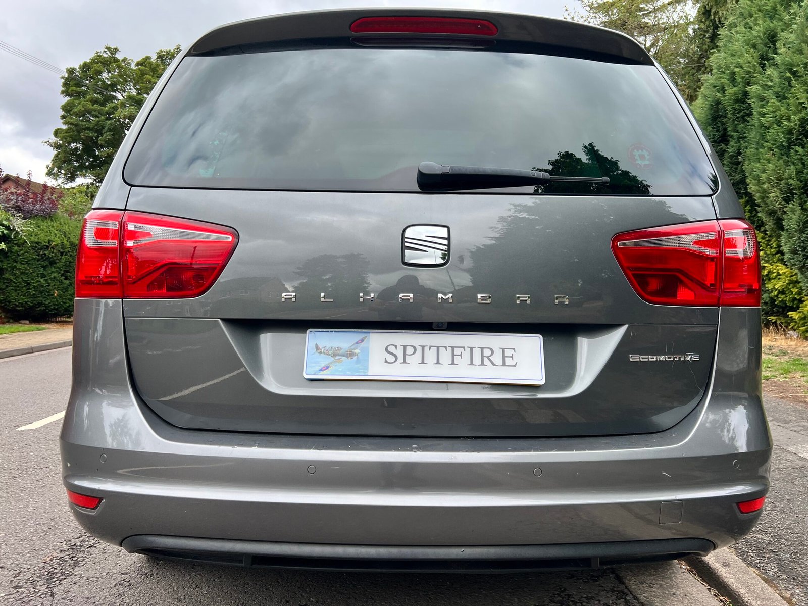 
								SEAT Alhambra 2.0 TDI Ecomotive CR SE Lux Euro 5 (s/s) 5dr full									