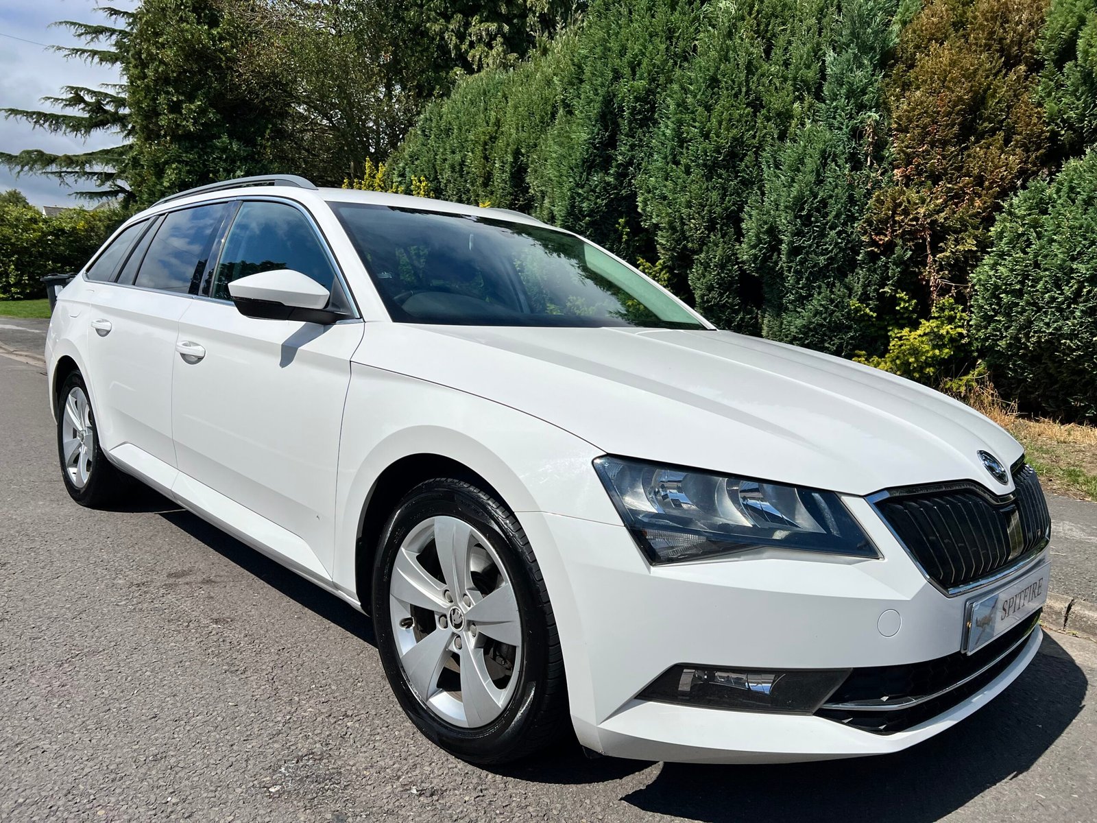 
								Skoda Superb 2.0 TDI SE Euro 6 (s/s) 5dr full									