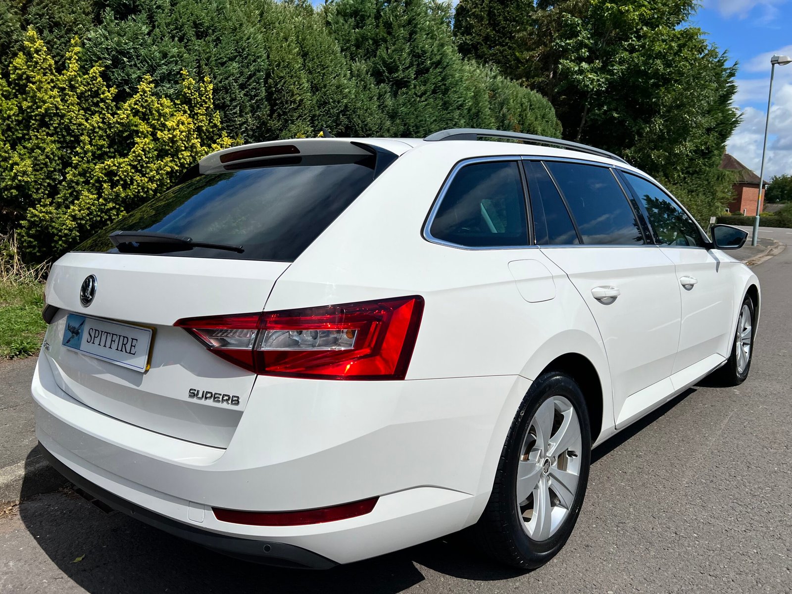 
								Skoda Superb 2.0 TDI SE Euro 6 (s/s) 5dr full									