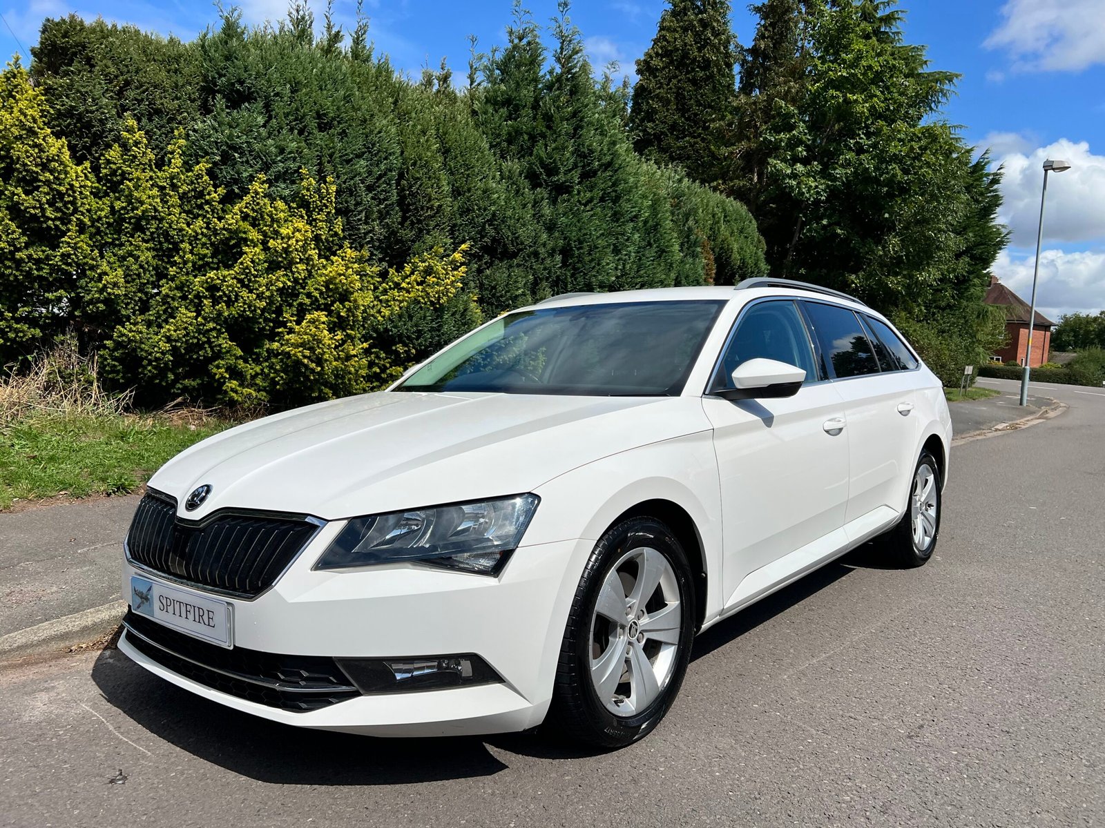 
								Skoda Superb 2.0 TDI SE Euro 6 (s/s) 5dr full									