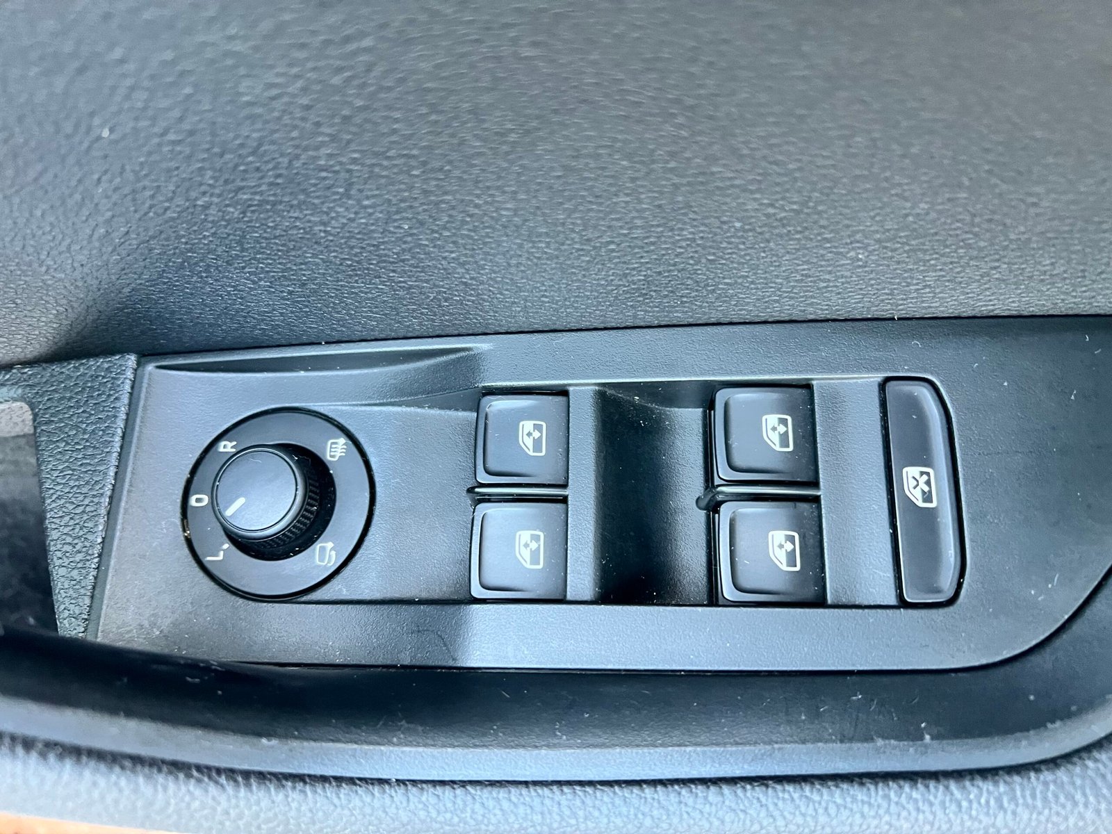 
								Skoda Superb 2.0 TDI SE Euro 6 (s/s) 5dr full									