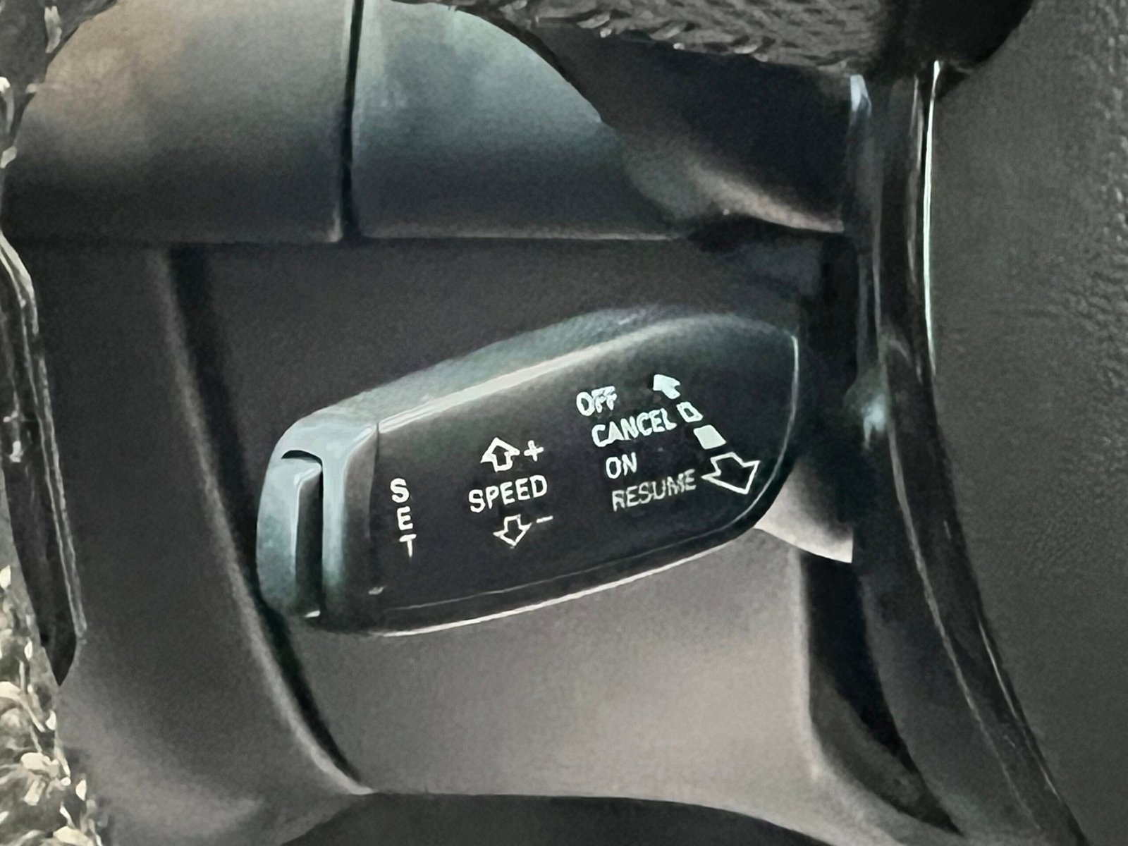 
								Audi A4 2.0 TDI Black Edition Euro 5 (s/s) 4dr full									