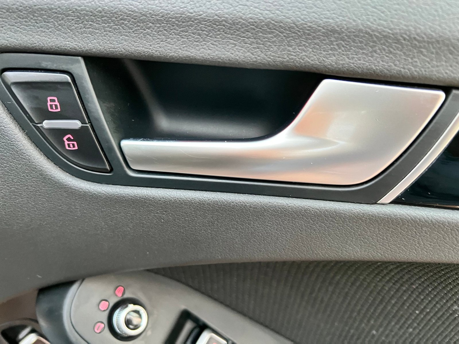 
								Audi A4 2.0 TDI Black Edition Euro 5 (s/s) 4dr full									