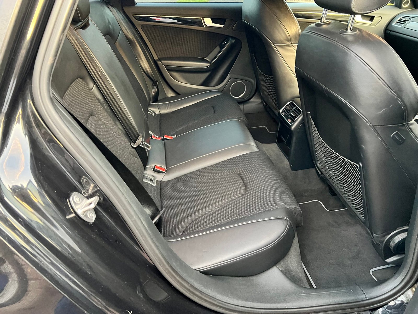 
								Audi A4 2.0 TDI Black Edition Euro 5 (s/s) 4dr full									