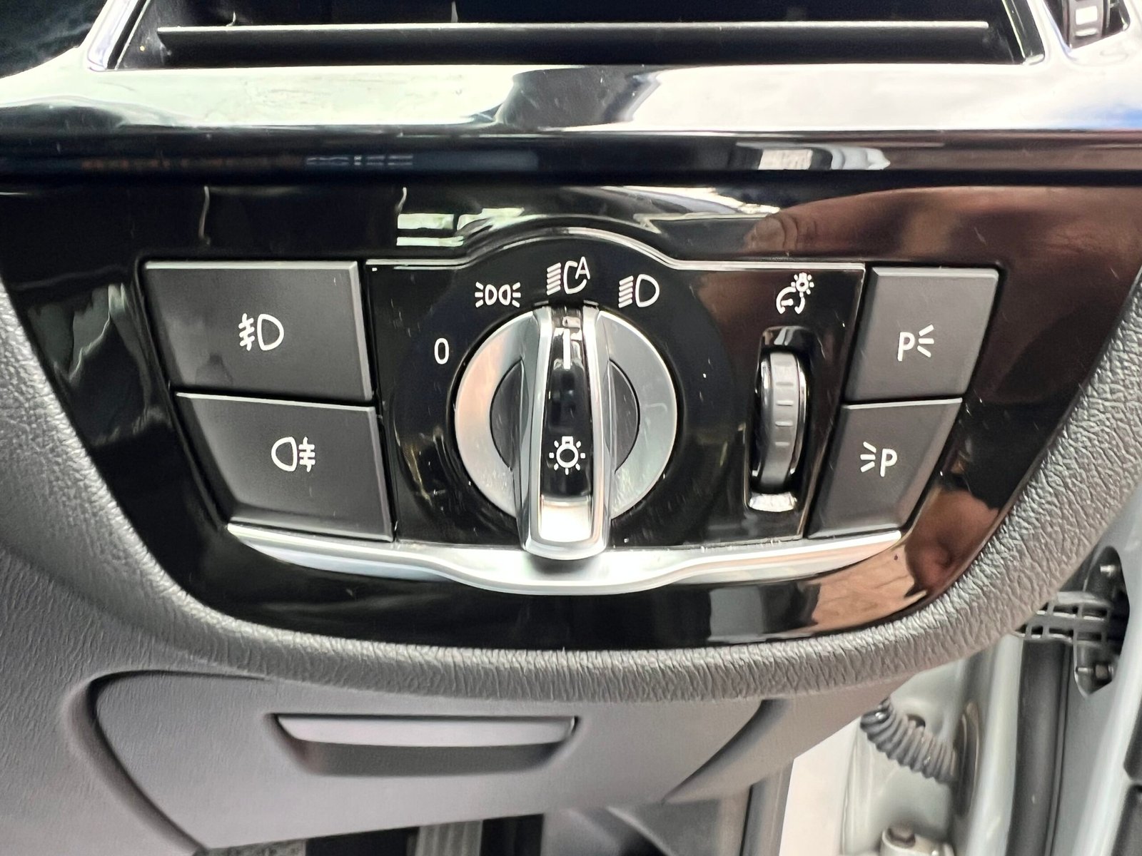 
								BMW 5 Series 2.0 520d ED SE Auto Euro 6 (s/s) 4dr full									