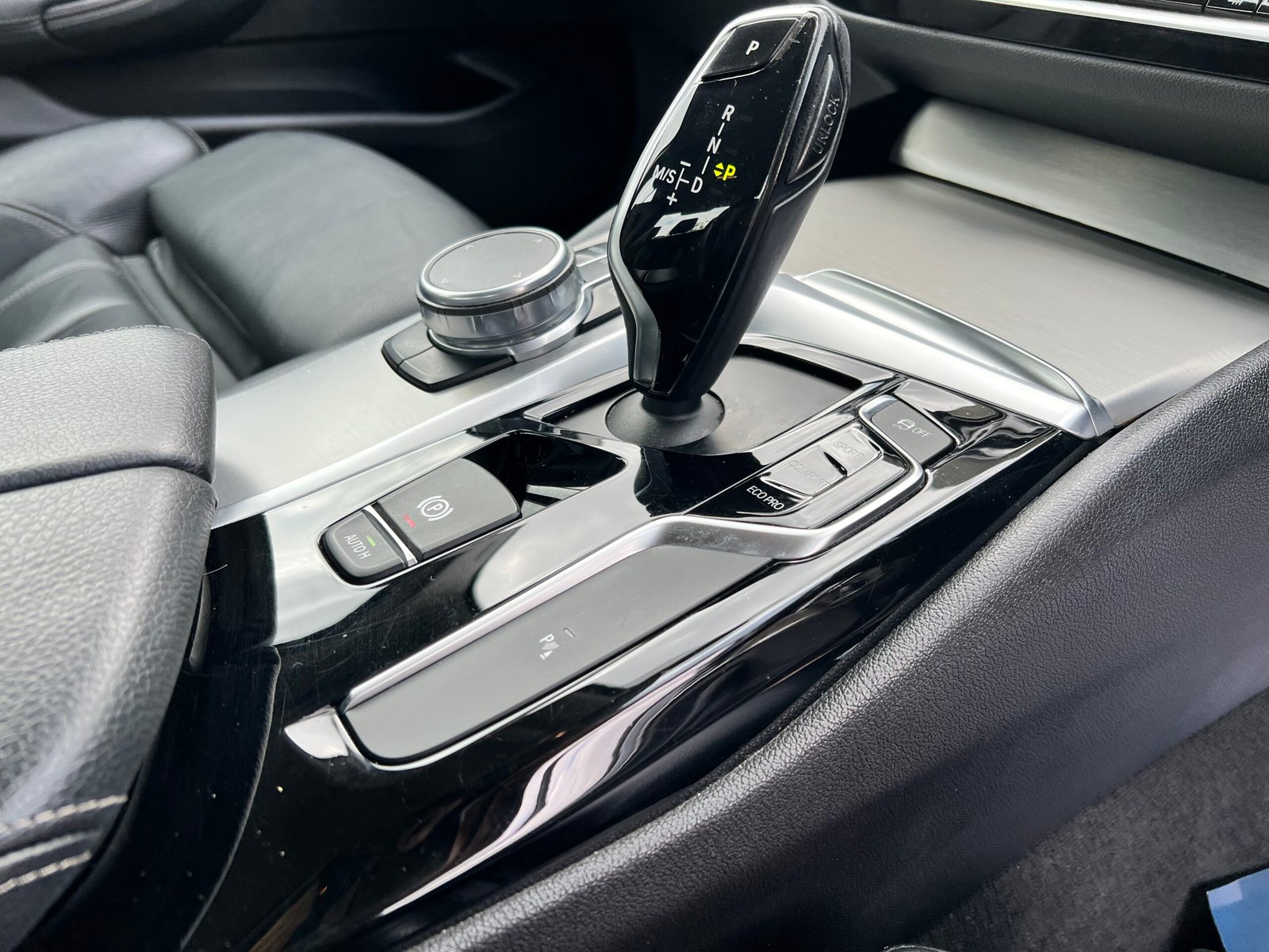 
								BMW 5 Series 2.0 520d ED SE Auto Euro 6 (s/s) 4dr full									