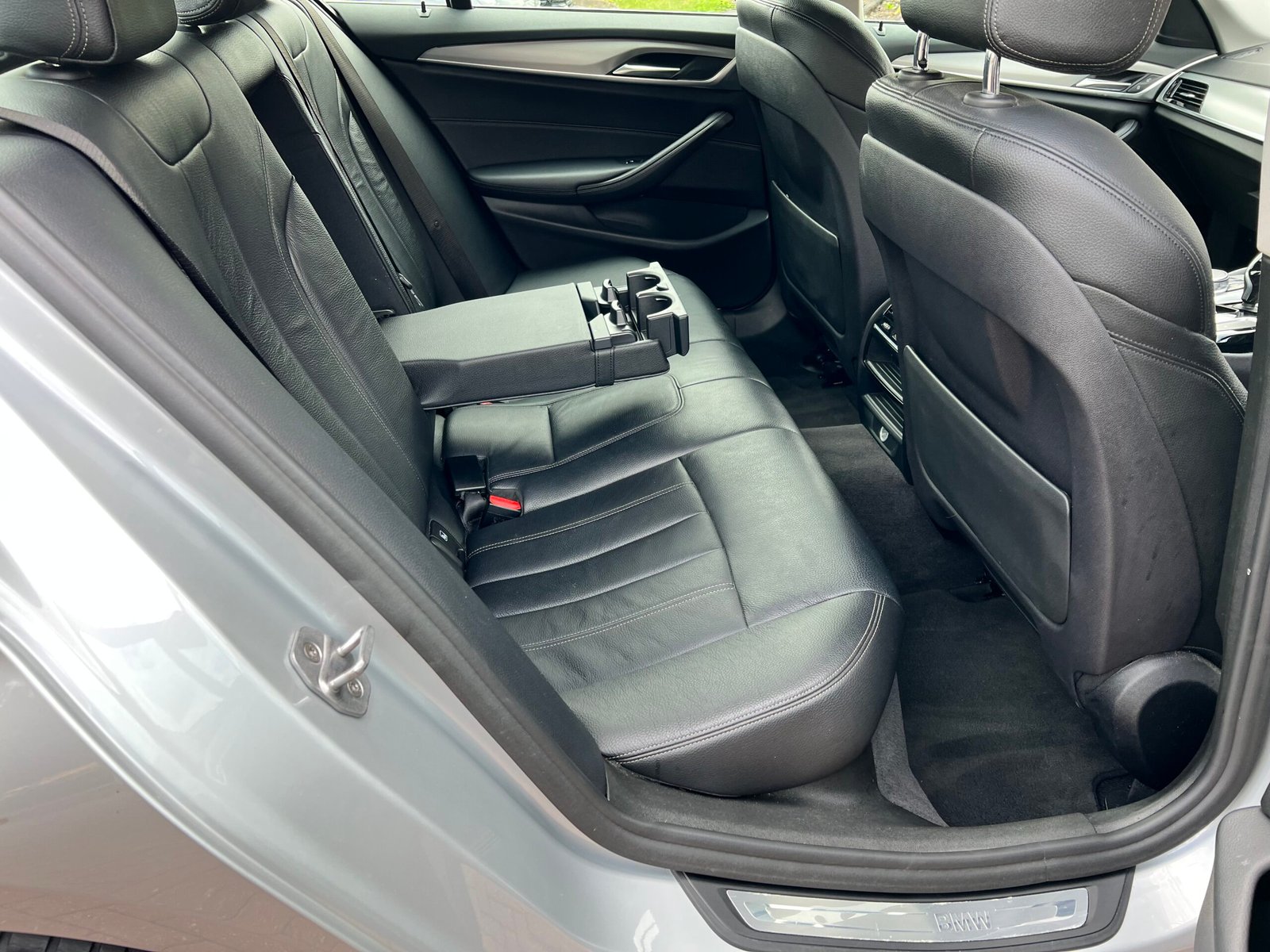 
								BMW 5 Series 2.0 520d ED SE Auto Euro 6 (s/s) 4dr full									