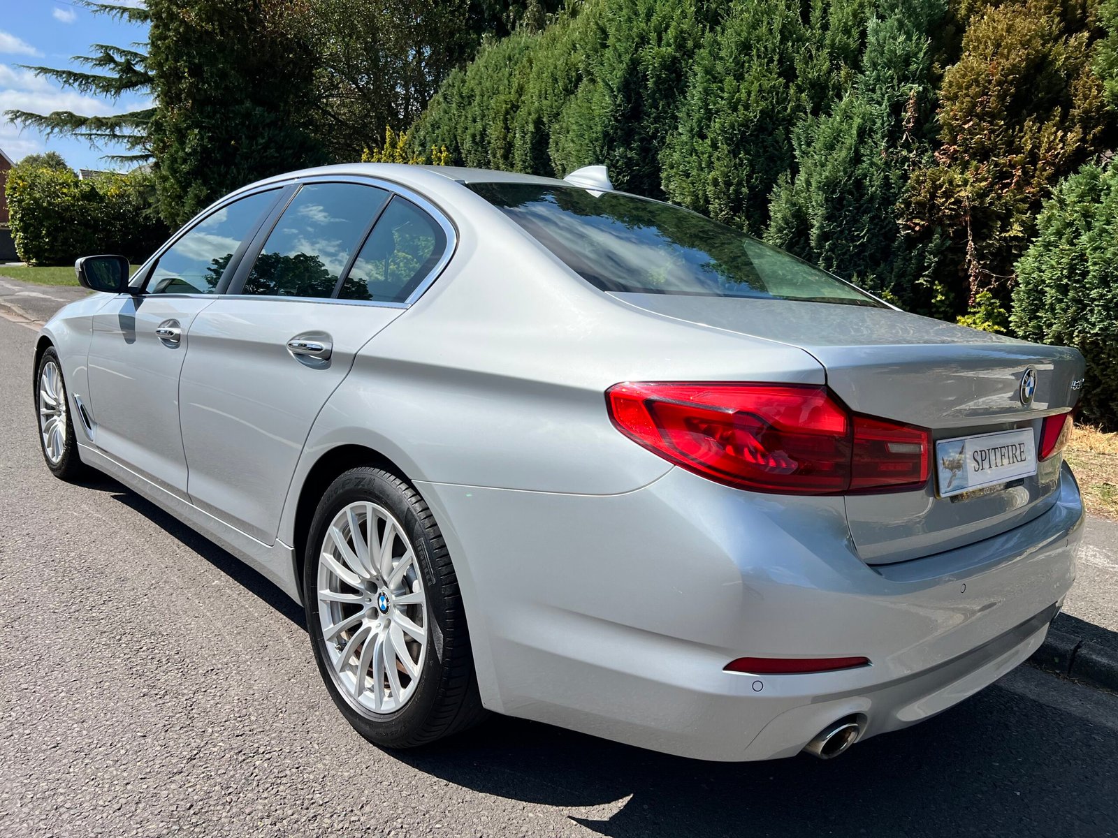 
								BMW 5 Series 2.0 520d ED SE Auto Euro 6 (s/s) 4dr full									