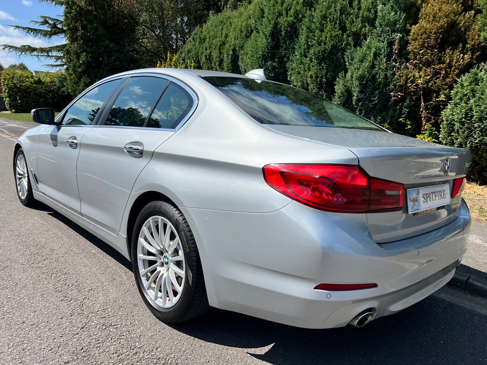 
								BMW 5 Series 2.0 520d ED SE Auto Euro 6 (s/s) 4dr full									